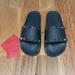 Authentic Valentino Rubber Rockstud Slide Sandals